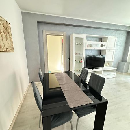 Favoloso Con Terrazzo Фрозиноне Экстерьер фото