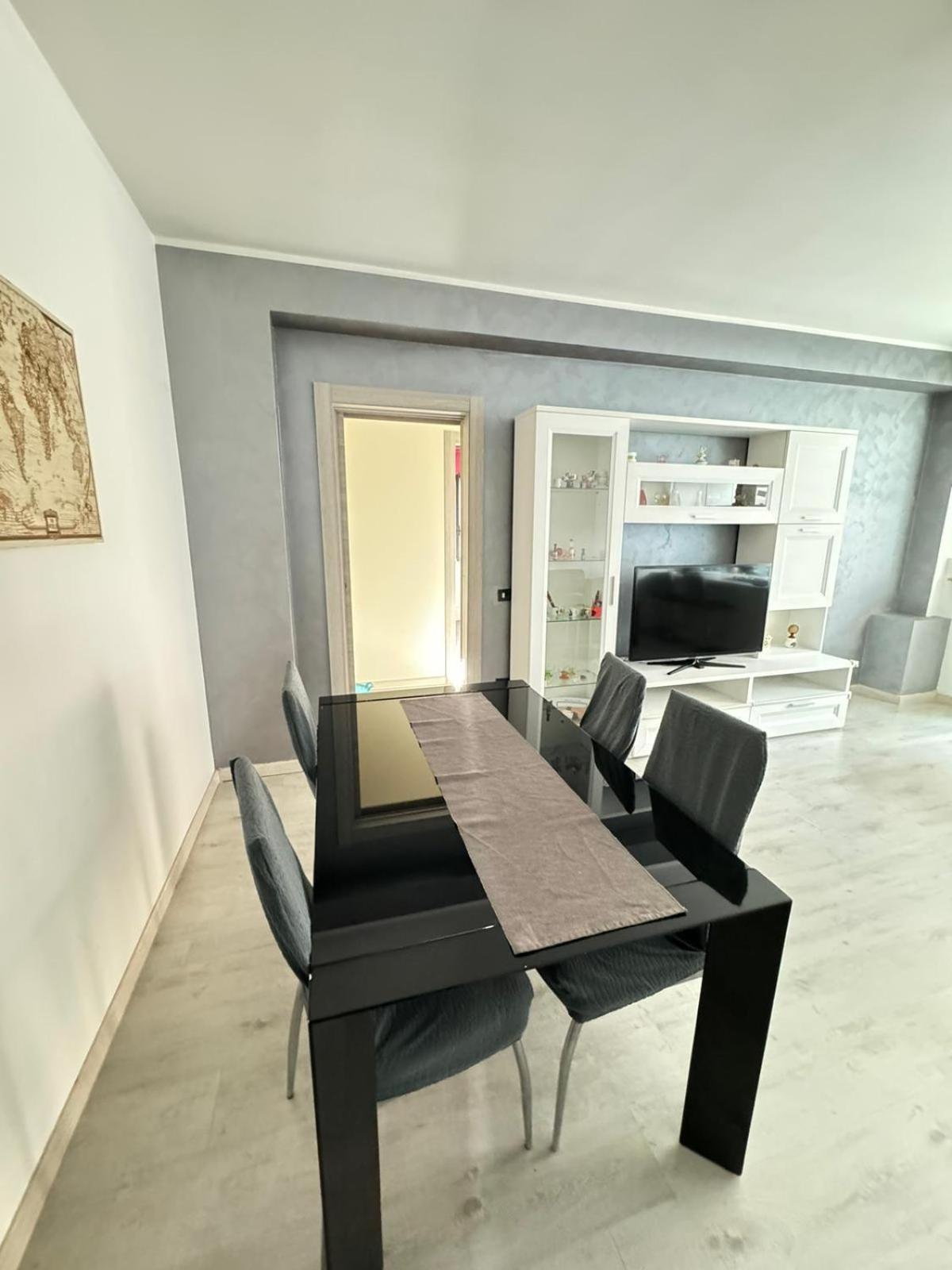 Favoloso Con Terrazzo Фрозиноне Экстерьер фото